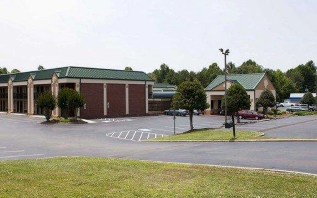 Quality Inn Morganton Southeast
