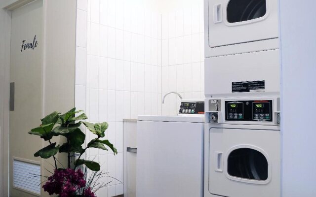 Stoke Beach House - Hostel