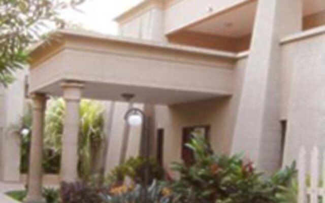 Oxford Suites & Rooms