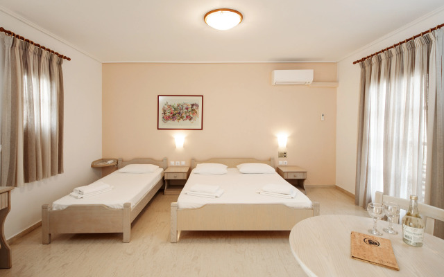 Proteas Hotel & Suites