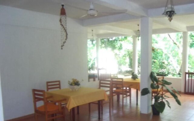 C-Lanka Family Guesthouse