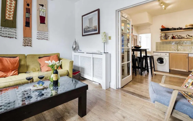 The Charming Golborne Escape- KBT
