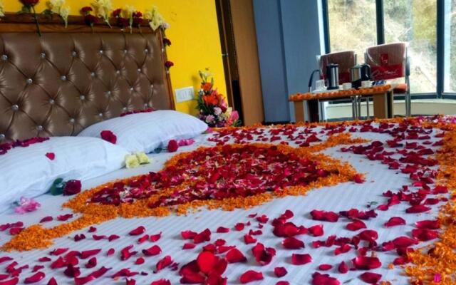 Goroomgo Sun Shine Regency Shimla