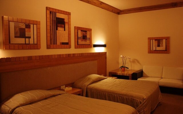 Terrebrune Hotel