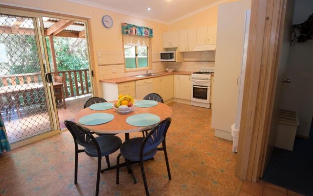 The Lakes Beachfront Holiday Retreat