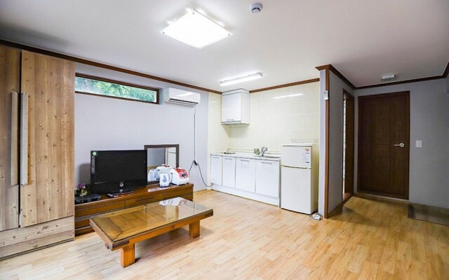 Wonju Chiaksan Gallery Pension