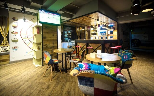T&Q Hostel Broad and Narrow Alley Branch