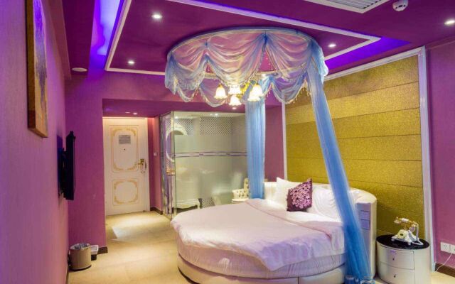 Tianelian Lovers Theme Hotel Sanya