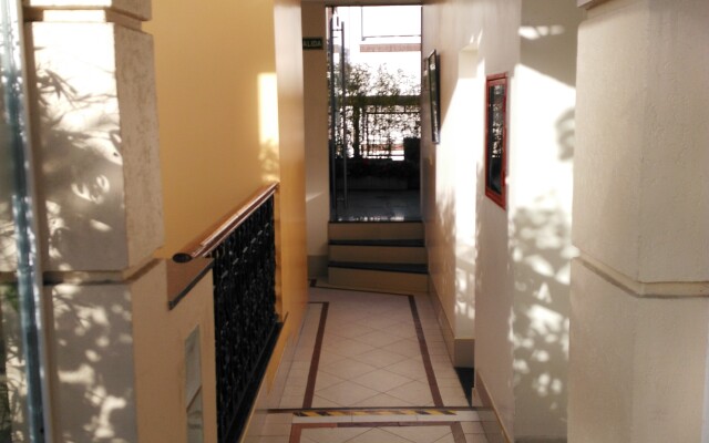 Hotel AyB Internacional