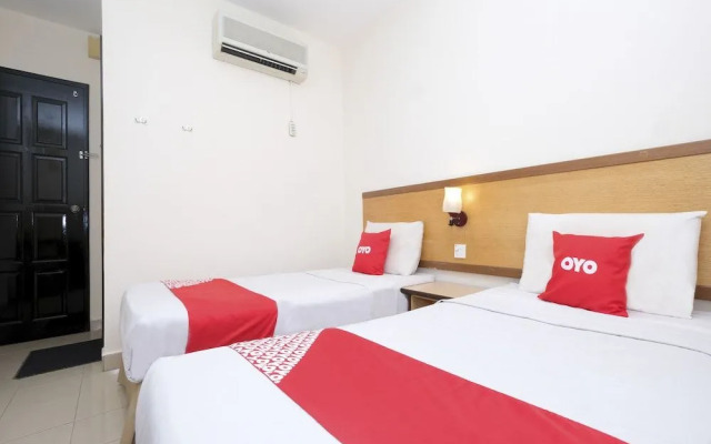 OYO 89968 Sri Sutra Hotel