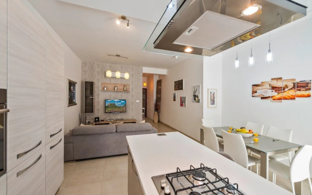 The Hillock North A1