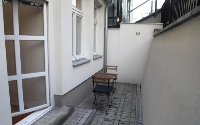Cozy Studio in Smíchov by Prague Days