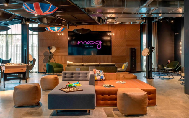 MOXY London Heathrow Airport