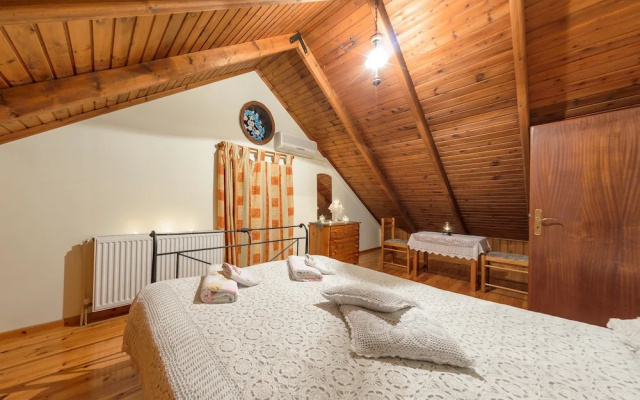 Borsalino Studios & Apartments