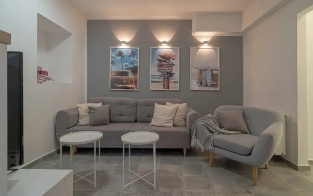 Central 4BR Flat - 2 Units Combined with Balconies, Near Cismigiu, 2 Kitchens & 2 Baths