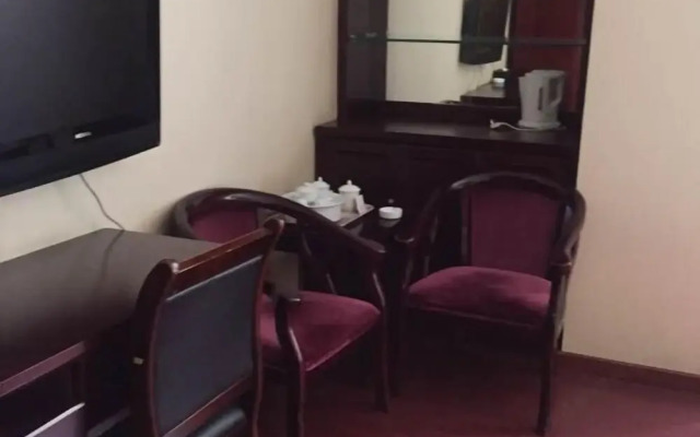 Huayue Business Hotel