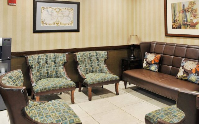 Pointe Plaza Hotel