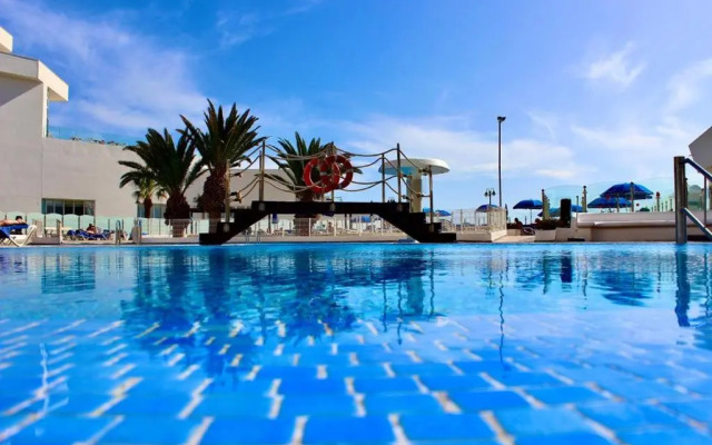 Club Villa Mar- First line modern spacious studio