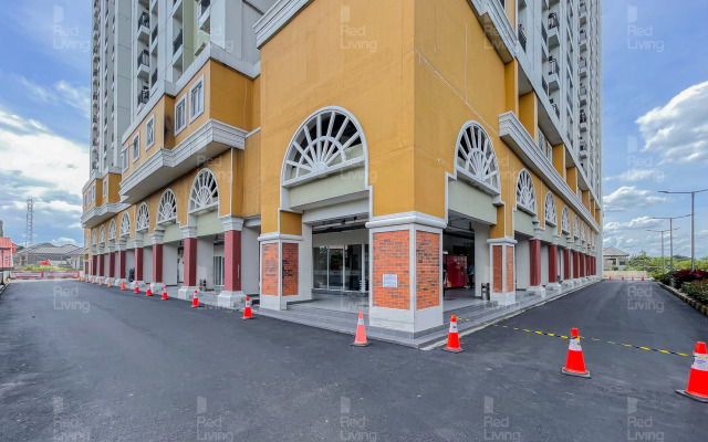 Redliving Apartemen Cinere resort - Gold Room