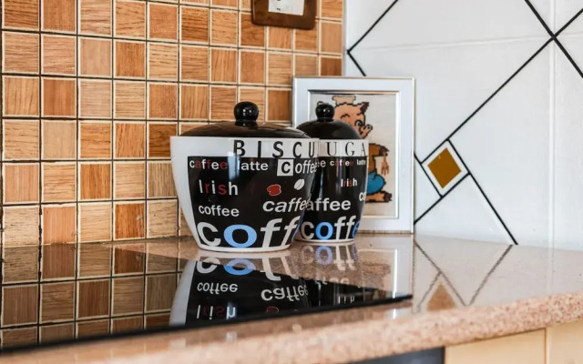 The Old-clock Apartment