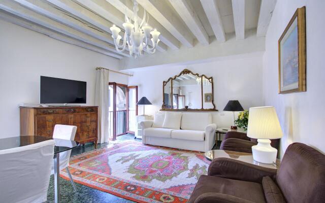 SAN MARCO CANAL VIEW#2 aircond, 4 pax, 120sqm Wifi