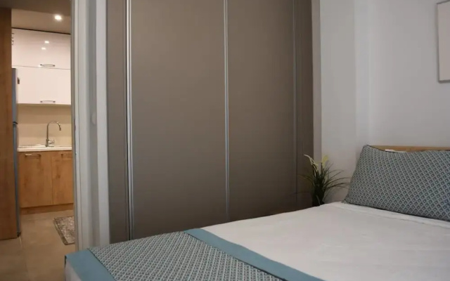 Heliconia Deluxe Apt Must