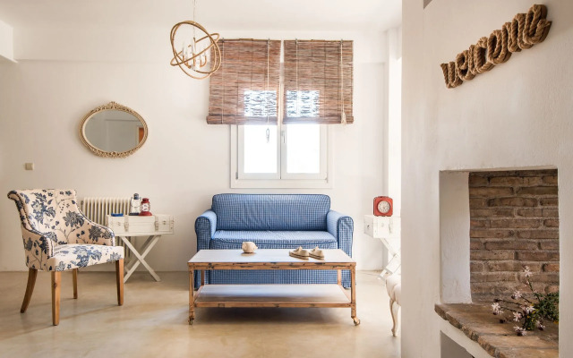 K for Kythnos Sun & Ocean House