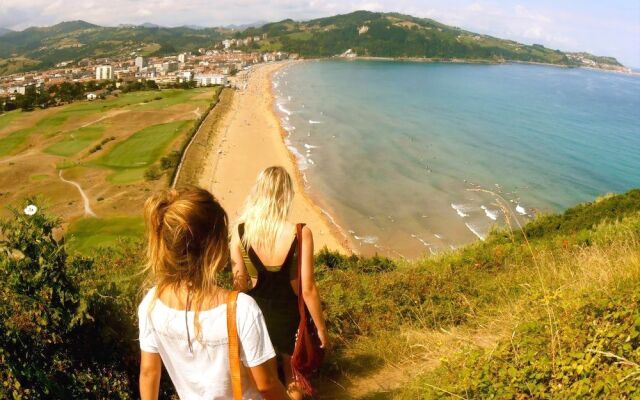 Surf Camp San Sebastian Partyhostel