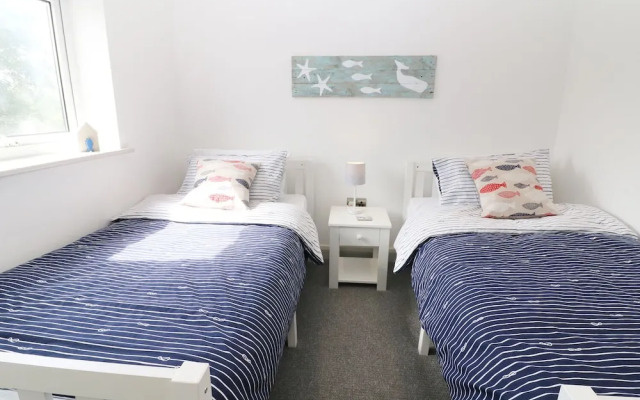 21 Llwyn Gwalch Estate