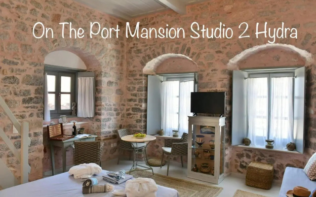 On The Port Mansion Studio 2 Hydra