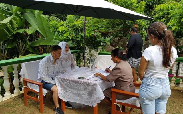 Hibiscus House Seychelles Self Catering