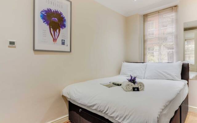 Uber London Theatre Land House