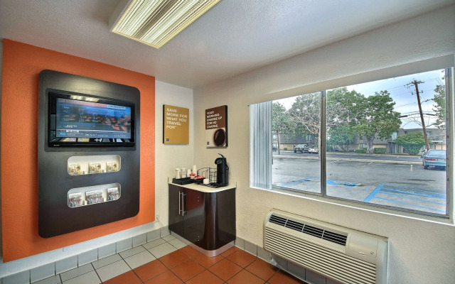 Motel 6 San Marcos, TX