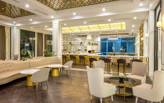 Melia Vinpearl Cam Ranh Beach Resort