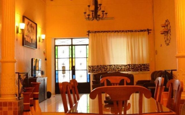 Guest house La Casa del Quetzal