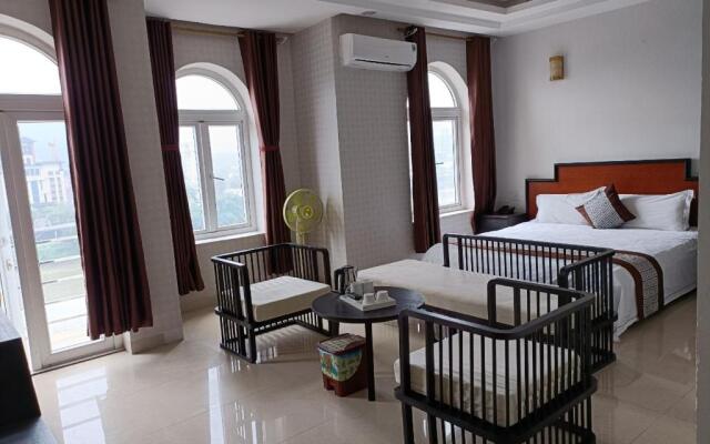 Song Hong View Hotel