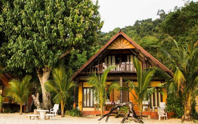 White Sand Beach Resort