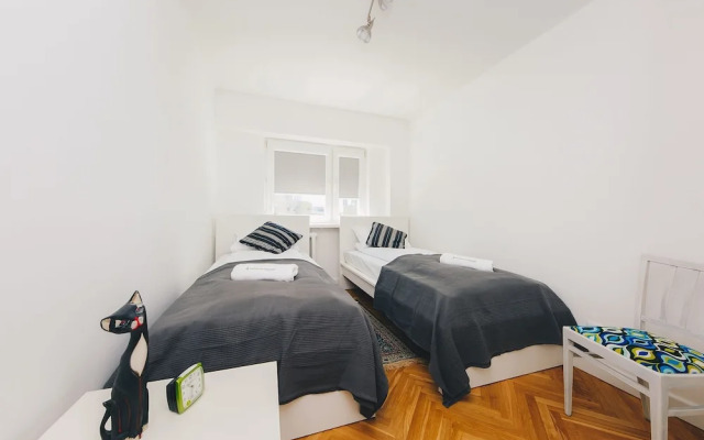 Shortstaypoland Aleja Solidarnosci B61