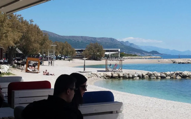 Navis Split