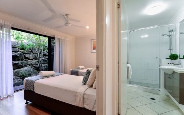 Shoreline 31 Renovated Upmarket 2 Bedrooms Ocean View Near Marina With Golf Buggy – Guest Rooms – Hamilton Island