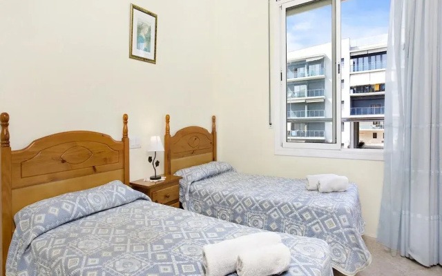 Cozy Apartment, 350m From Beach