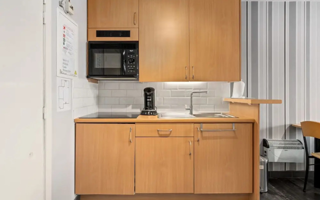 Sunny Apartment With Sea-views