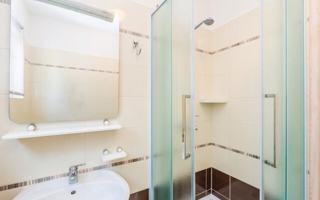 Awesome Home in Pinezici With Wifi and 2 Bedrooms