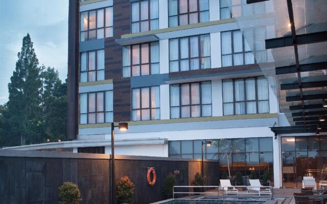 Hotel Santika Sukabumi