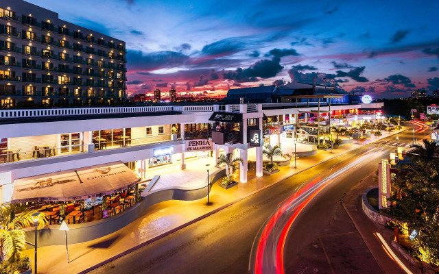 Sonesta Maho Beach All Inclusive Resort Casino & Spa