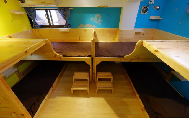 Leo ho Hostel