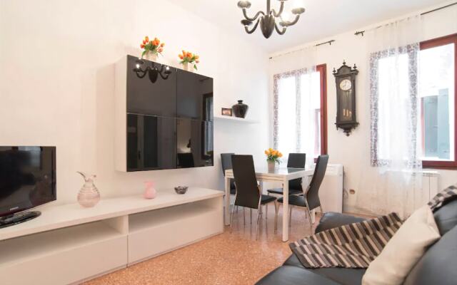 Grimaldi Apartments - Ca del Nonno