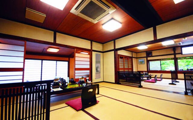 Yufu No Oyado Hotaru