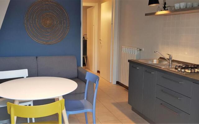 La Quiete 09 terrace apartment by Gardadomusmea