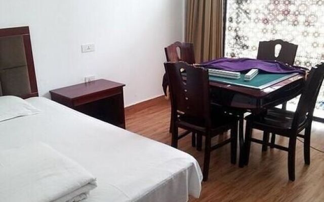 Wuhan Tianlun Holiday Hotel